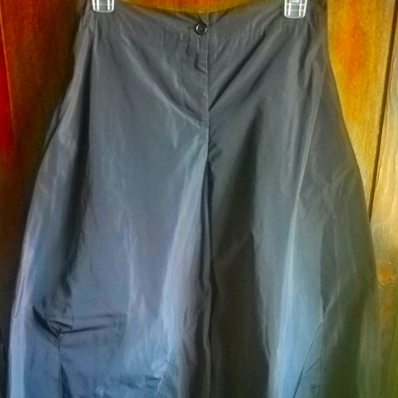 Barrel Leg Cargo Pants... - Picture 2 of 8